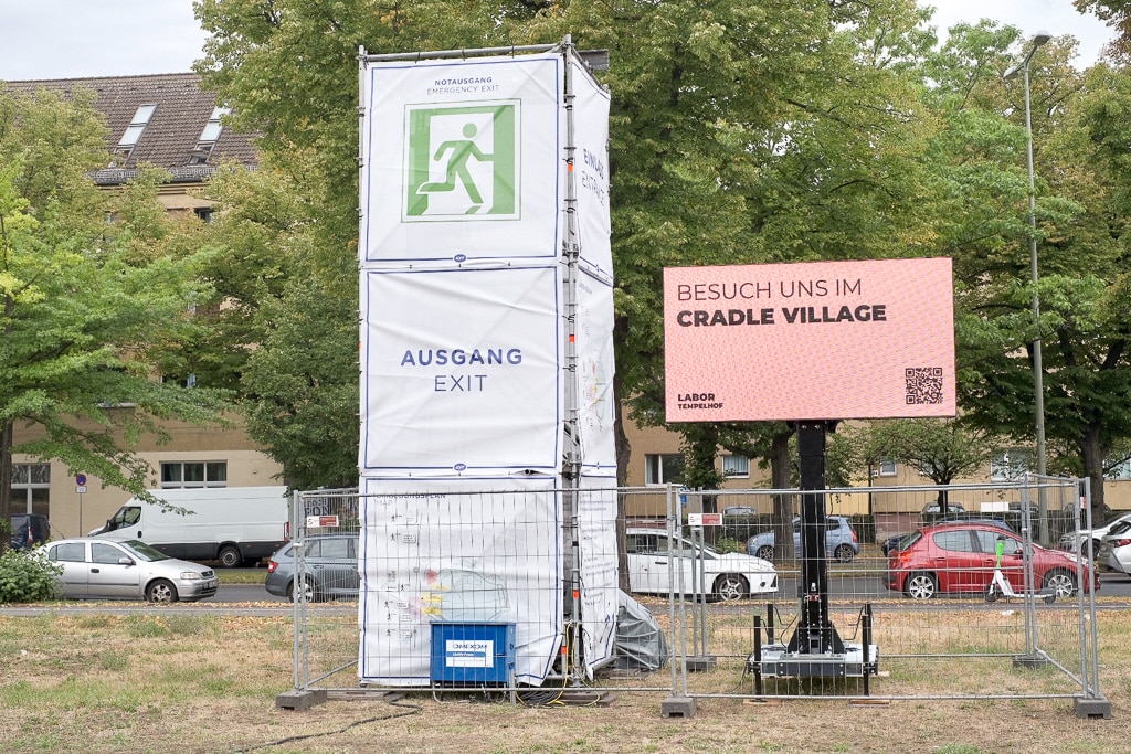 Aufbau am Berliner Tempelhofer Feld